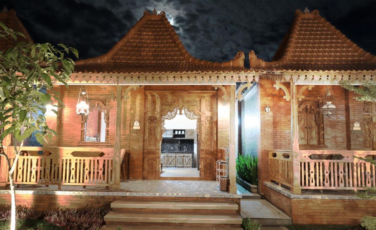 Joglo Jawa Jepara Exterior photo