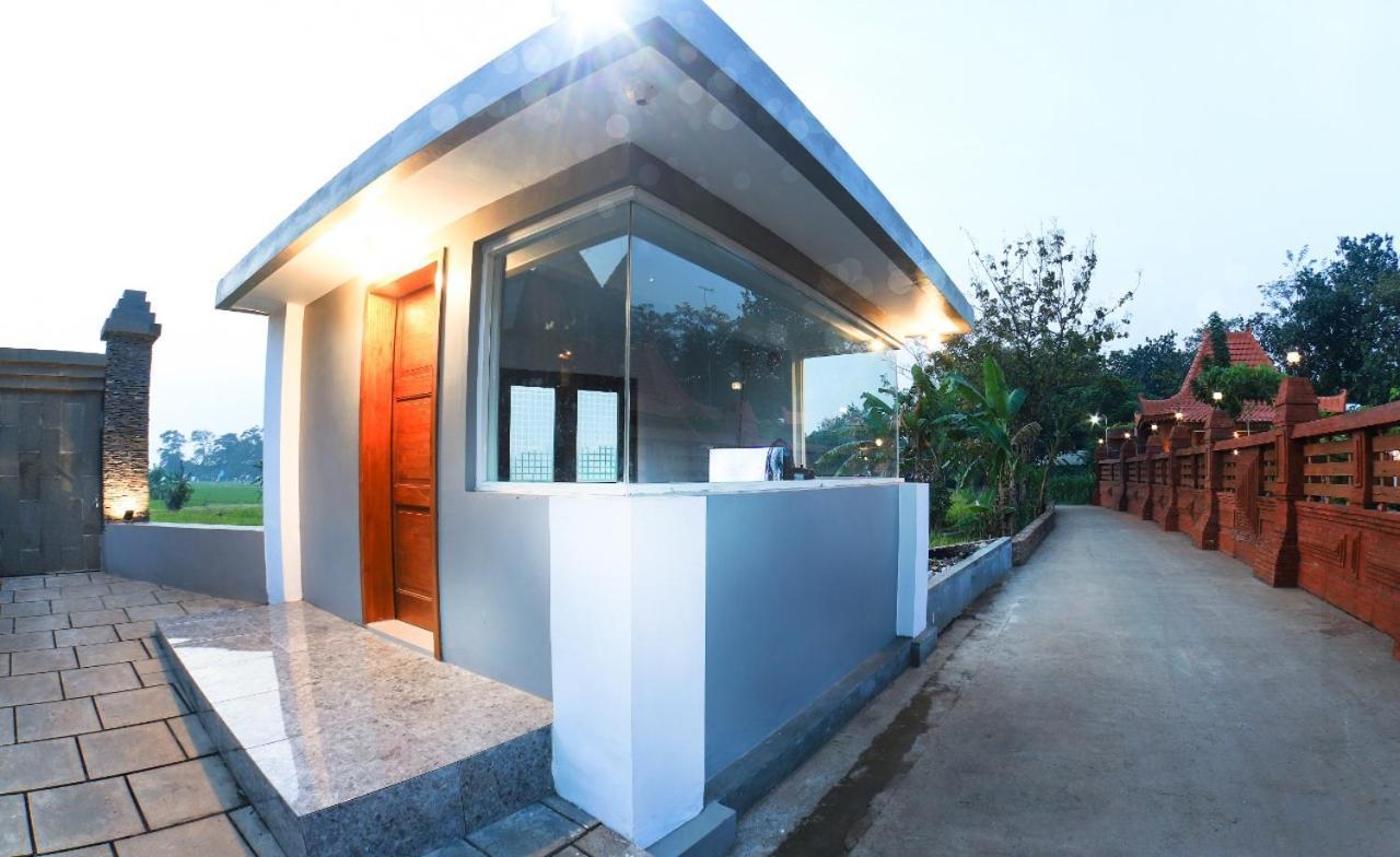 Joglo Jawa Jepara Exterior photo